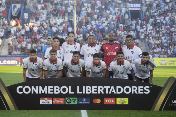 Nacional de Uruguay cae ante Always Ready