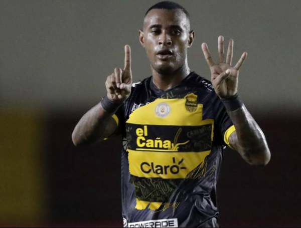 ¡Carlos "Caliche" Small sigue goleando en Honduras!