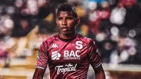 Fidel Escobar, defensa del Deportivo Saprissa