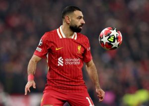 Los 5 duelos clave que marcan el regreso del futbol europeo Salah Photo by Carl Recine/Getty Images