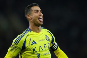 ¡CR7 esta a 50 goles de llegar a los 1000! Cristiano Ronaldo Photo by Yasser Bakhsh via Getty Images