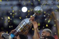 Trofeo, Copa Libertadores (Photo by Marcelo Endelli/Getty Images)