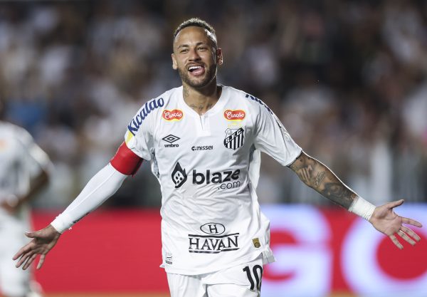 Neymar jr/Photo by Alexandre Schneider/Getty Images