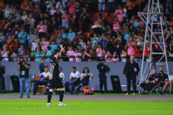 Lionel Messi (Photo by Manuel Velasquez/Getty Images)