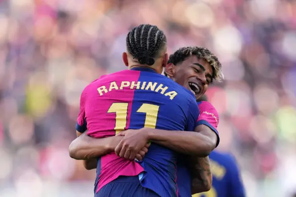 FC Barcelona - Mallorca: En busca de tres puntos clave Raphinha y Lamine Yamal(Photo by Alex Caparros/Getty Images)