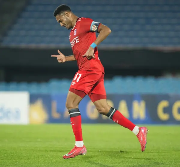 Ismael Díaz brilla en la Sudamericana y lidera la tabla de goleadores Ismael Díaz, delantero de Universidad Católica de Ecuador
