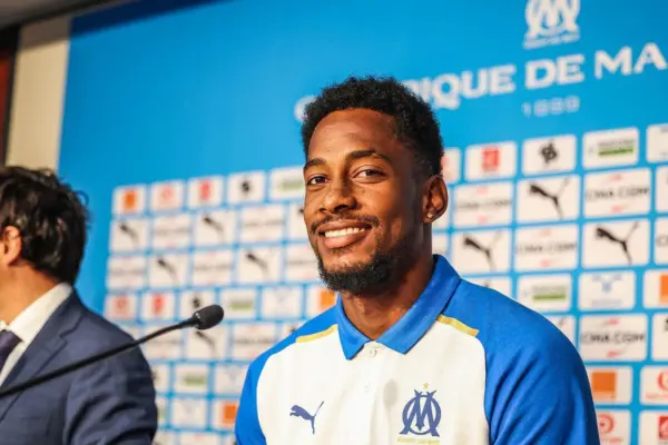 Aston Villa insiste por Michael Amir Murillo Michael Amir Murillo