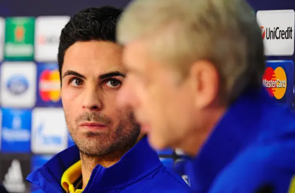 Arsene Wenger responde con dureza a Mikel Arteta Mikel Arteta y Arsene Wenger(Photo by Lennart Preiss/Bongarts/Getty Images)
