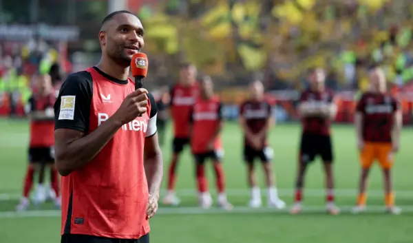 Jonathan Tah rechaza ir al Real Madrid y Barcelona Jonathan Tah(Photo by Lars Baron/Getty Images)