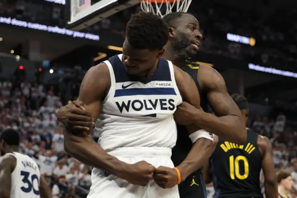 Warriors toman la delantera ante Minnesota Minnesota Timberwolves vs Golden State Warriors(Photo by David Berding/Getty Images)