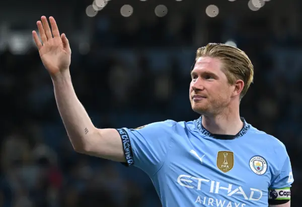 Kevin De Bruyne evalúa ofertas en Italia y Estados Unidos Kevin De Bruyne (Photo by Stu Forster/Getty Images)
