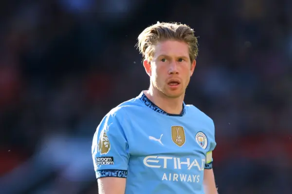 Kevin De Bruyne apunta al Napoli como su próximo destino Kevin De Bruyne(Photo by Carl Recine/Getty Images)