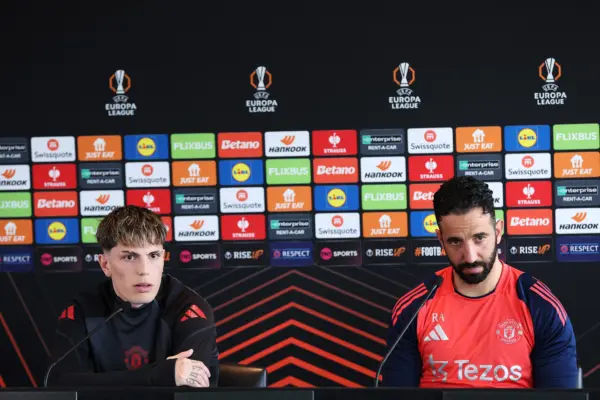 Rubén Amorim le responde contundentemente a Garnacho Alejandro Garnacho y Rúben Amorim (Photo by Alex Livesey/Getty Images)