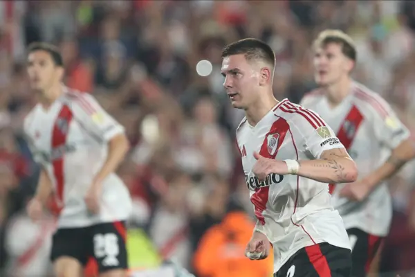 River Plate golea y asegura su clasificación Franco Mastantuono(Photo by Daniel Jayo/Getty Images)