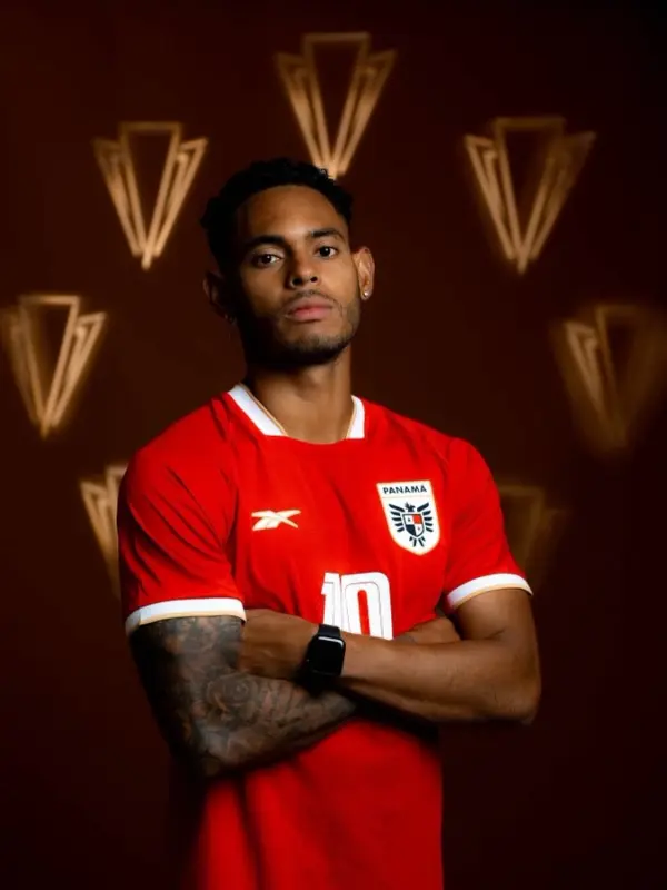 Ismael Díaz brilla ante Jamaica y lidera la tabla de goleadores Ismael Díaz "El Príncipe"
