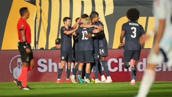 Estados Unidos sufre para eliminar a Costa Rica Estados Unidos elimina a Cotsa Rica