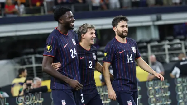 Estados Unidos finalizó en la cima del Grupo D Estados Unidos clasifica a los cuartos de final de la Copa Oro