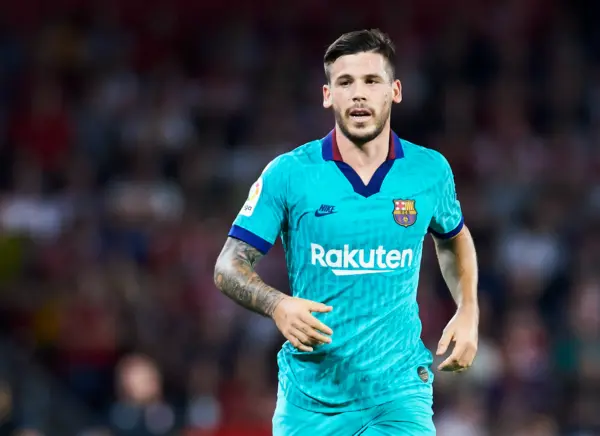 Ex figura del Barcelona queda hospitalizado por un perro Carles Pérez(Photo by Aitor Alcalde/Getty Images)