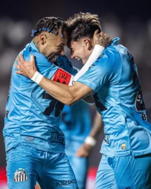 Doblete de Neymar enciende la ilusión de volver a la Selección @RaulBaretta_Photo - Santos FC