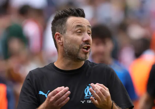 Roberto De Zerbi habla de la crisis en el Marsella y la pelea (Photo by Nigel Roddis/Getty Images)