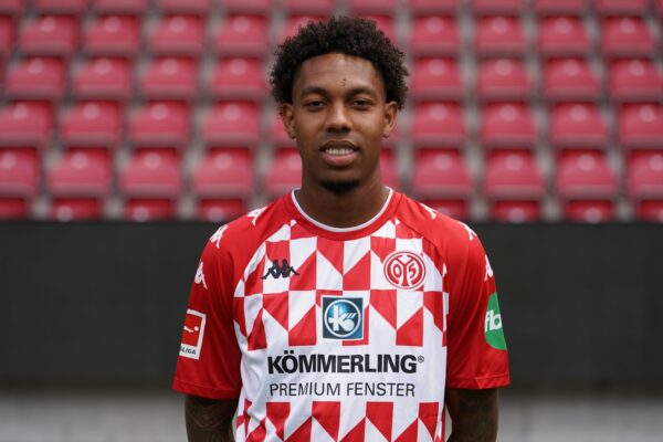Los 5 futbolistas más destacados de Surinam Jean-Paul Boëtius
