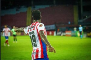 El panameño Omar Browne, anota un golazo y lidera la victoria de Estudiantes de Mérida Omar Browne