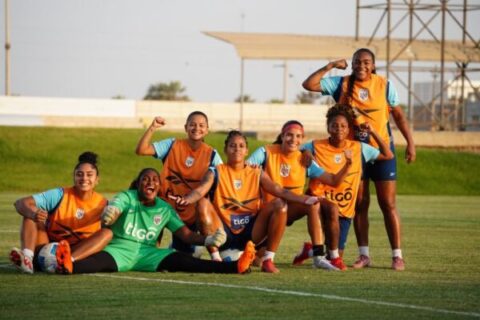 Panamá Mayor ya entrena con miras a su amistoso ante Perú arbitros