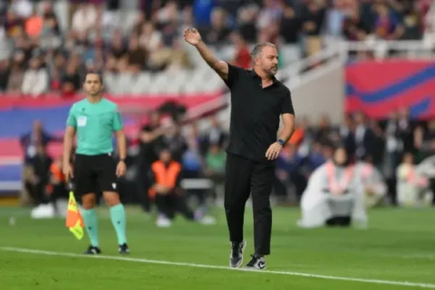 Hansi Flick: “No me gusta verme así, tengo que cambiar mi comportamiento” (Photo by David Ramos/Getty Images)