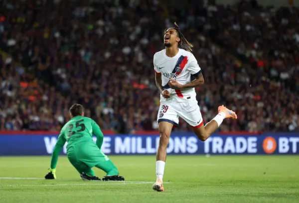 PSG quiere blindar a Bradley Barcola ante el interés de Liverpool y Bayern Múnich (Photo by Judit Cartiel/Getty Images)