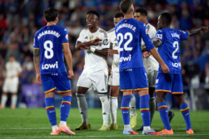 COURTOIS ROMPE EL SILENCIO Y DEFIENDE A VINICIUS courtois