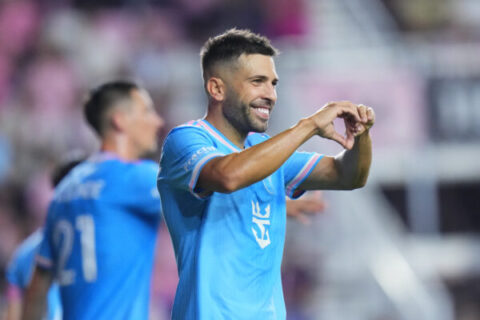 Jordi Alba anuncia su adiós al fútbol con un legado de 22 títulos Photo by Rich Storry/Getty Images