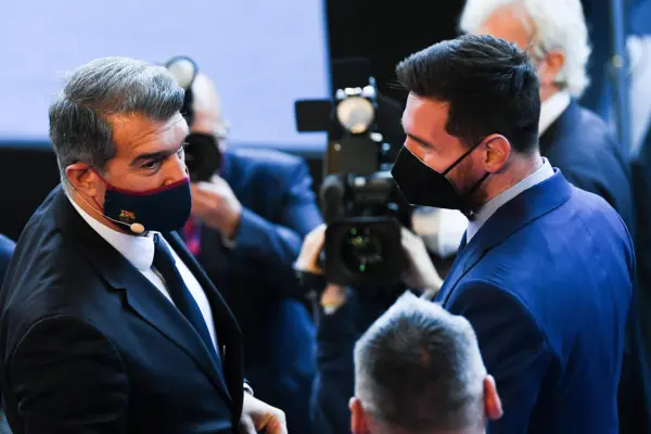 Joan Laporta y Lionel Messi (Photo by David Ramos/Getty Images)