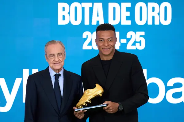 Florentino Pérez y Kylian Mbappé (Photo by Angel Martinez/Getty Images)