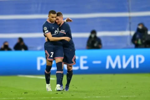 Kylian Mbappé y Marco Verratti (Photo by David Ramos/Getty Images)