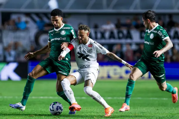 Neymar y Santos respiran tras agónico triunfo ante Palmeiras Santos vs Palmeiras Photo by Ricardo Moreira/Getty Images
