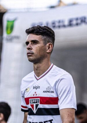 Oscar decidió retirarse del fútbol a sus 34 años. oscar