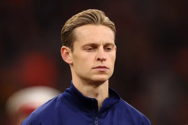 Ultimátum de Hansi Flick a Frenkie De Jong Frenkie De Jong(Photo by Dean Mouhtaropoulos/Getty Images)