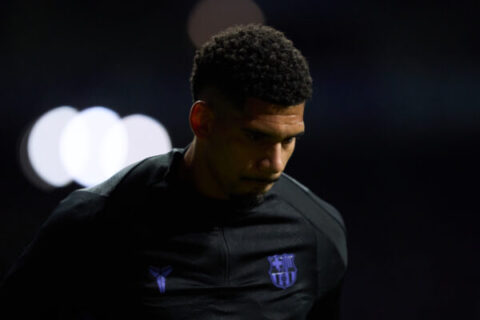 Ronald Araújo SE FUE DE VIAJE ESPIRITUAL a Israel para recuperar fuerzas Araújo