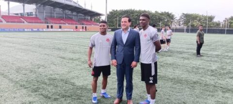 New York Red Bull y emabajador Kevin Marino visitan la casa del Plaza Amador New York Red Bull