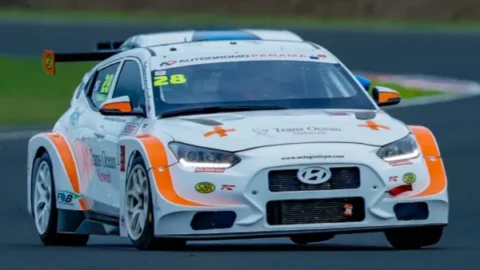 Carro que utiliza el piloto panameño.